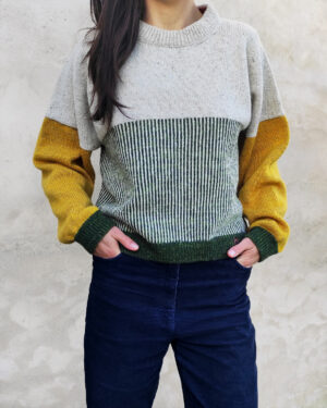 Pull Pasou tricoté en maille, laine mérinos française. Artisanat breton original RIZOM Atelier Textile. Vue de face.